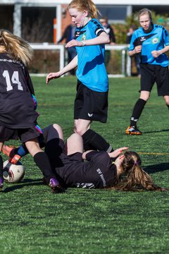Bild 266 - B-Juniorinnen SV Henstedt-Ulzburg - MTSV Olympia Neum�nster : Ergebnis: 0:4